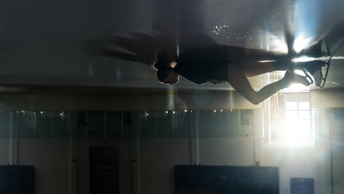 Spinning Out 1.Sezon 9.Bölüm izle